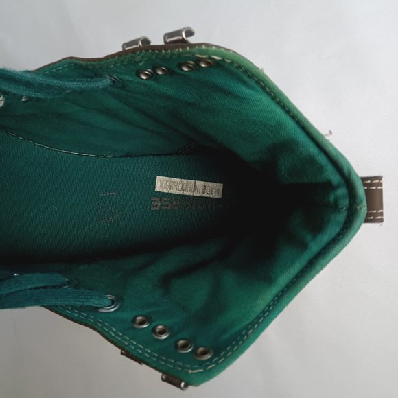 Converse Chuck Taylor High Top Sneakers. - Picture 11 of 12